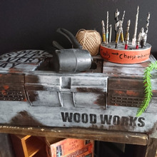 【リメイク】使うのは100均アクリル絵の具だけ! 工具箱をかっこいい男前ツールボックスにリメイク☆