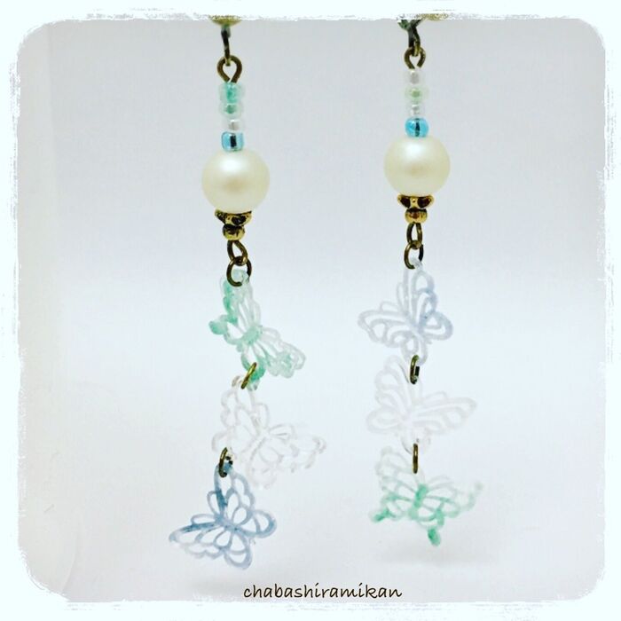 セリアの薄型モールドが使える! レジンのおしゃれパーツ作り