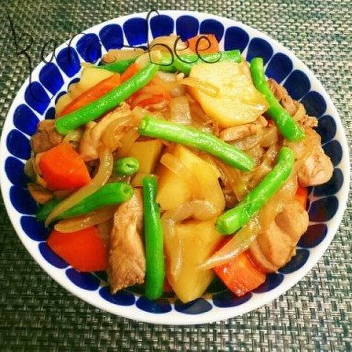 じゃがいもホク旨っ♡甘辛バターソース鶏肉じゃが