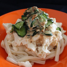 火を使わない簡単・美味しい「冷やしうどん」。