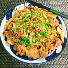 お弁当にも◎豚コマとエリンギの旨辛中華炒め