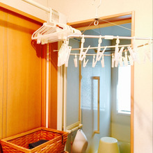 つっぱり棒を使って、洗面所で洗濯が完結♪