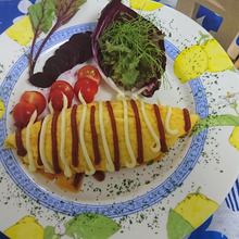 オムレツの中に、ビーフシチュー入ってますやん ヾ(๑╹◡╹)ノ