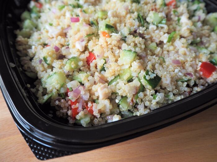 プチプチ食感♡コストコのキヌアチキンサラダ680g!リメイク&冷凍保存で完食宣言