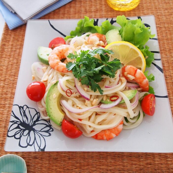 暑い日にうれしい!冷たいうどん「タイ風サラダうどん」