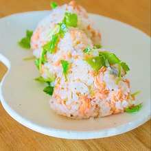 焼き鮭でおにぎりにもイケル!簡単まぜご飯☆彡