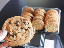 コストコのド定番商品!★バラエティークッキー★の値段や味、冷凍保存方法について