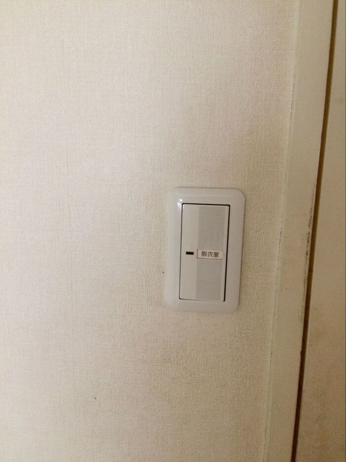 いつも薄っすら黒ずんでいます(T . T)