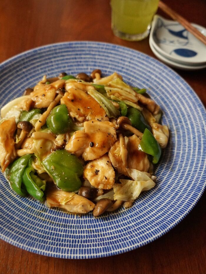 夏バテ予防に!ご飯がすすむ鶏むね肉とピーマンのオイスターソース炒め