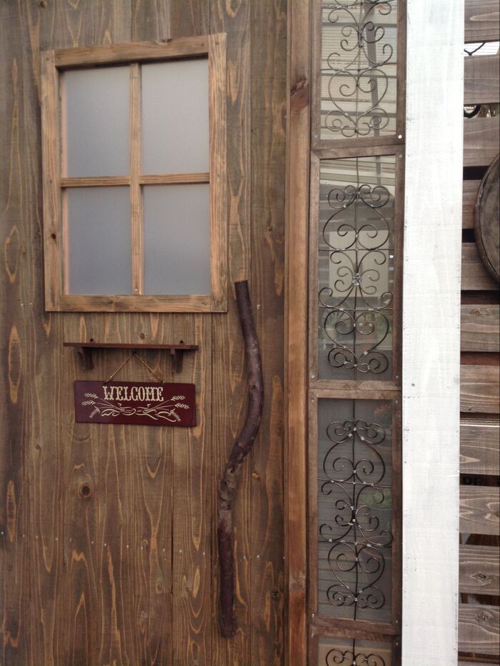 ドア枠の飾りにしました