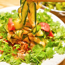 夏にピッタリ!ピリ辛☆ズッキーニと豚肉の冷しゃぶサラダ