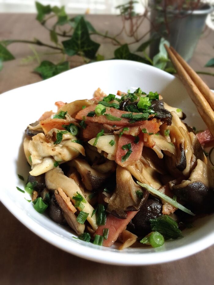 菌活しよう♪きのことベーコンのガーリック炒め♪