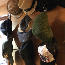 100均アイテムだけで簡単&機能的☆帽子収納方法