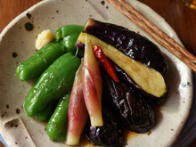 めんつゆで簡単!夏野菜のピリ辛揚げ浸し