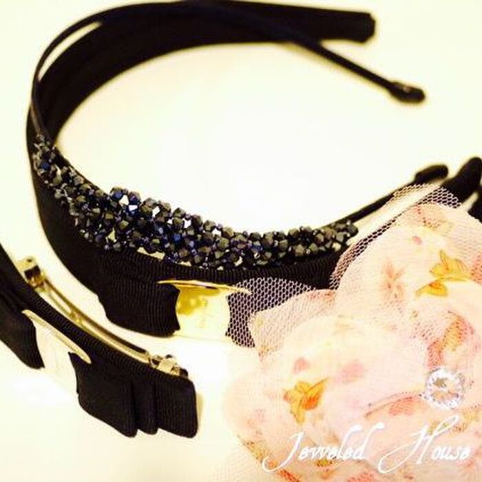 可愛いけどかさばるカチューシャを突っ張り棒ですっきり飾る収納