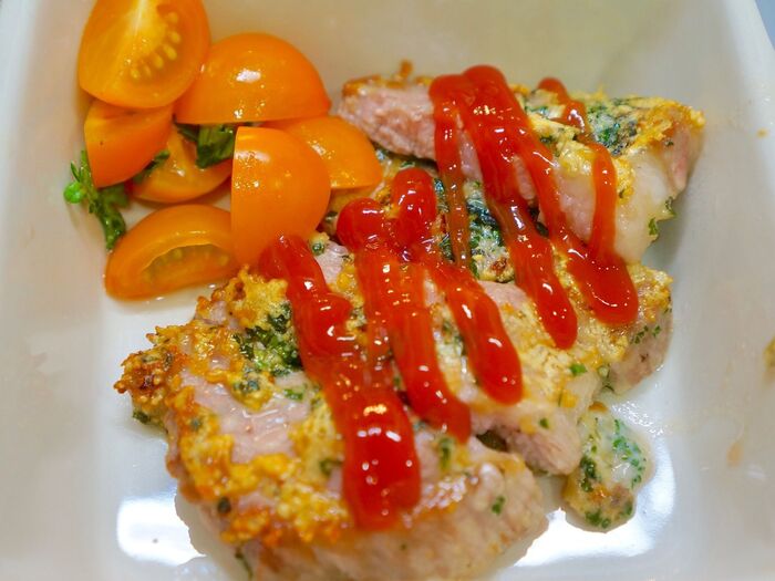 カリカリ美味しい☆彡豚肉のパセリ粉チーズ焼き!
