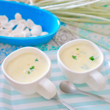 3色展開!1枚100円?POPカラーが可愛い♡ミニトレイが使える✌︎