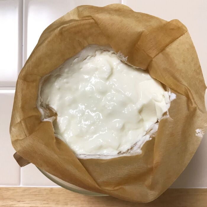 水切りヨーグルトつくり*
