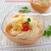 さらりと作って、つるりと食べる「ガスパチョうどん(冷製トマトスープうどん)」