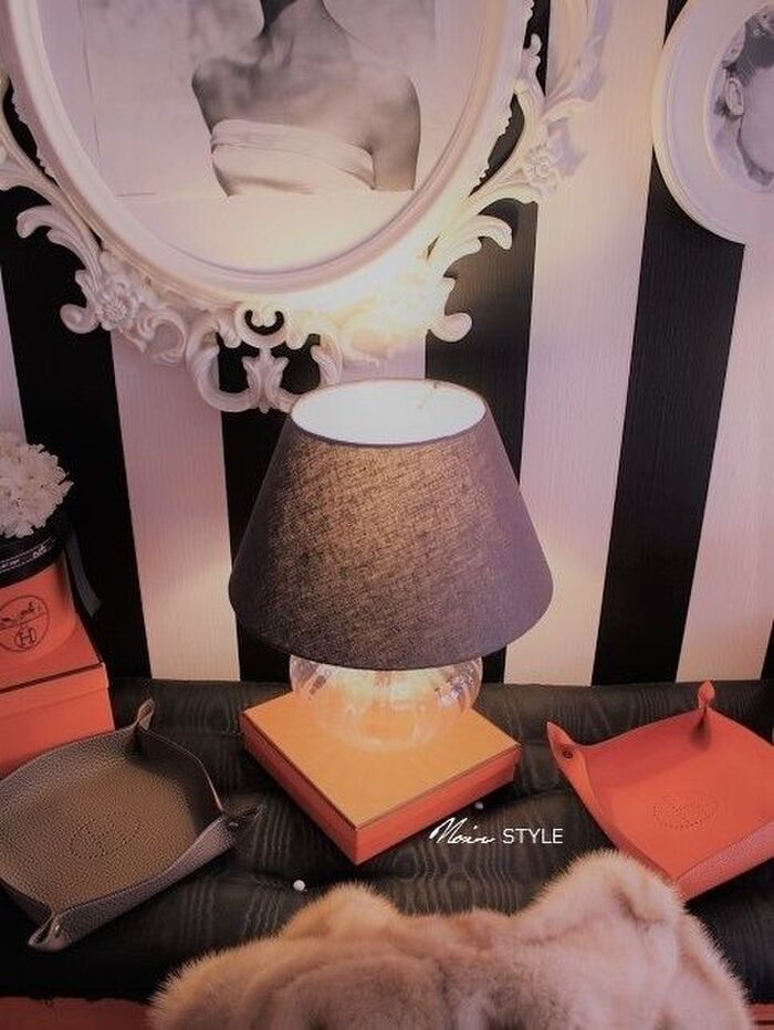 クラシカルなテーブルを作る