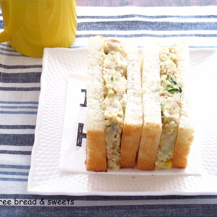 米粉パンでサバ入りポテサラサンド