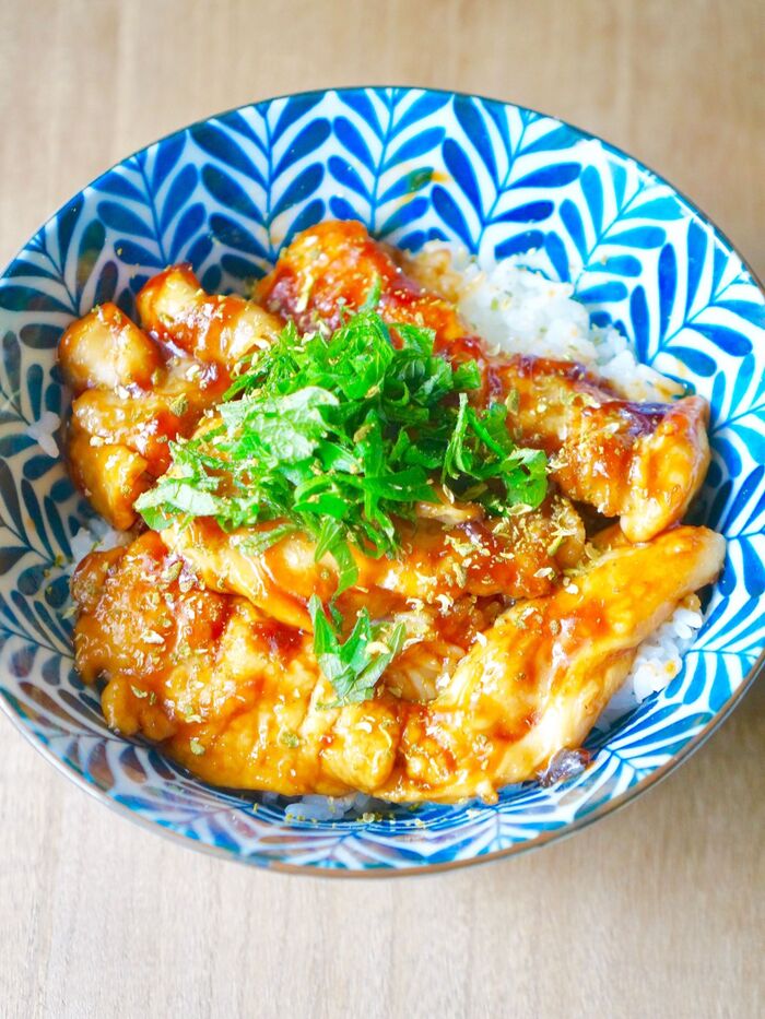 簡単しっとりジューシー☆我が家のむね肉のかば焼き丼