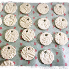 まるで伝統工芸!?造形粘土でオシャレなパーツ作り