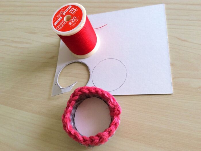 厚紙で底板を作ります♪