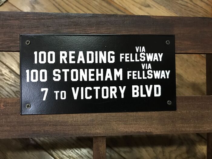 ブリキボードを付けます。