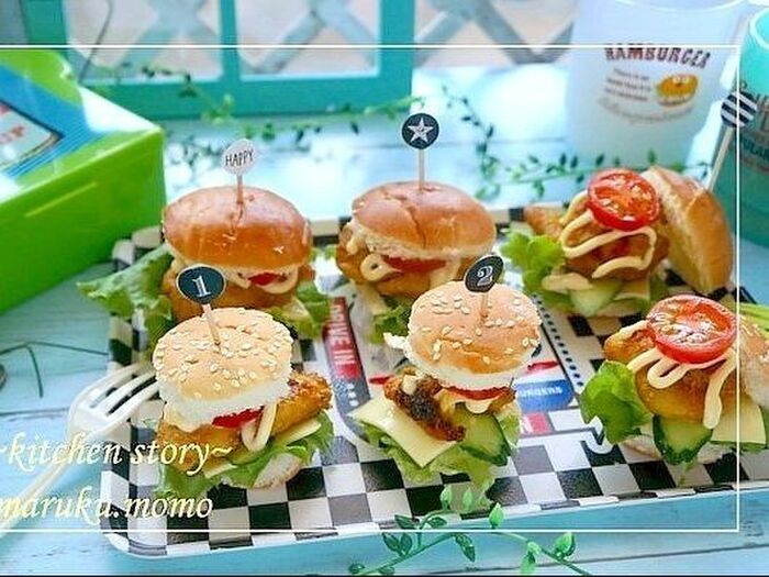 市販のパンで『可愛いミニバーガー』作り★タンドリーチキンバーガー
