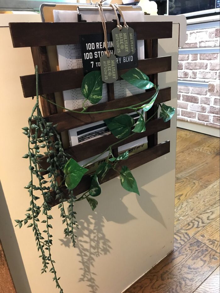 学校プリント類を用途別にわかりやすく!  オシャレなカフェ風収納ラック♪