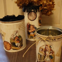 空き缶リメイク☆アリスのアンティーク缶