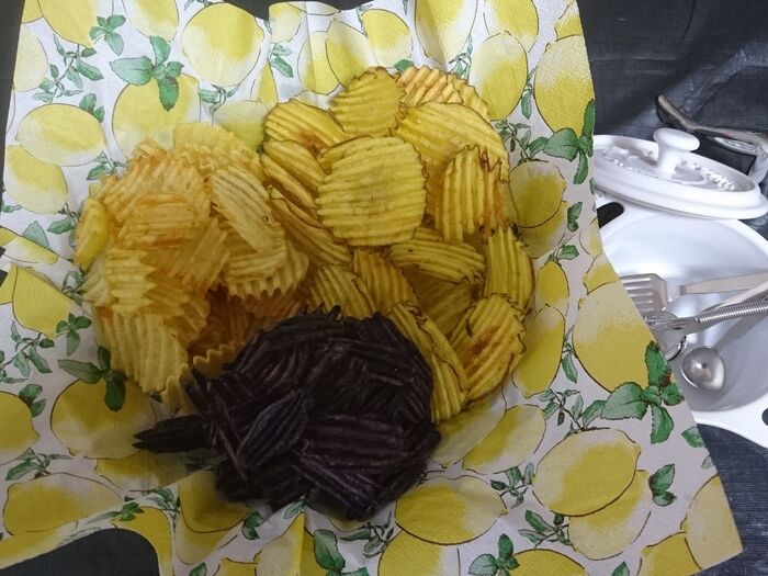Pommes frites★ポムフリット~三種類のポテチ食べ比べ