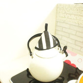 キッチンで大活躍★ モノトーンで可愛いキャンドゥ「ポットふたつかみ」