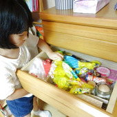 お祭りの多い季節 景品収納しながら子どもの学びを得る「なんでもBOX」