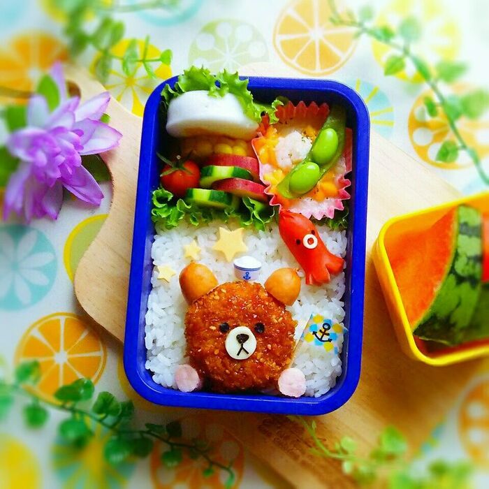 《キャラ弁》 のせるだけシリーズ~冷食鶏マヨでLINEブラウンのマリン弁当♡