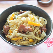 簡単&時短♡やきとり缶と塩こんぶの炊き込みごはん