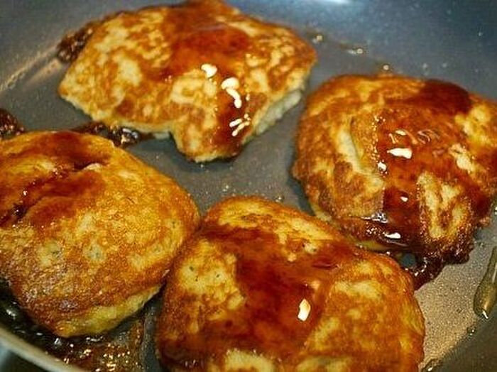 6.タレをかけ伸ばす。