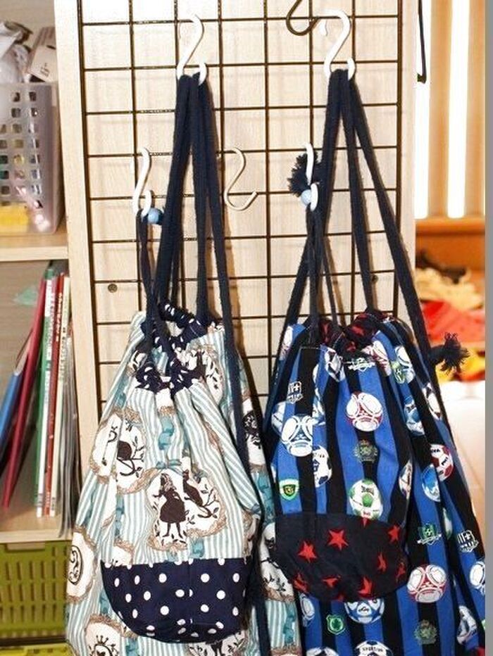 ワイヤーネットで袋類をかける