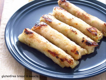 ライスペーパーでもちもち♪えび入り棒餃子