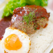 パンにもご飯にも合う!今が旬!!”ゴーヤバーグ”