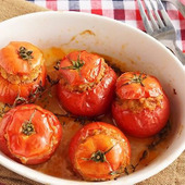 美容にもよい成分がたっぷり!【トマトの肉詰めオーブン焼き】