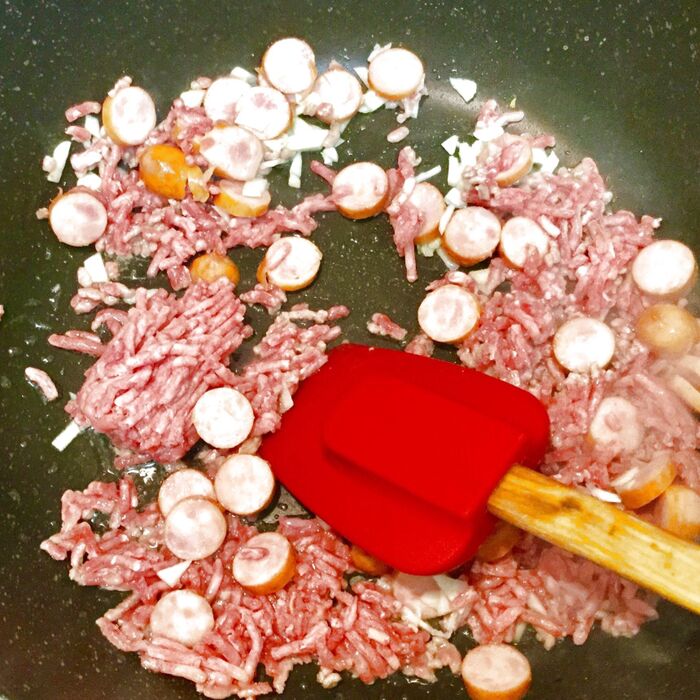 【工程】②肉類を炒める