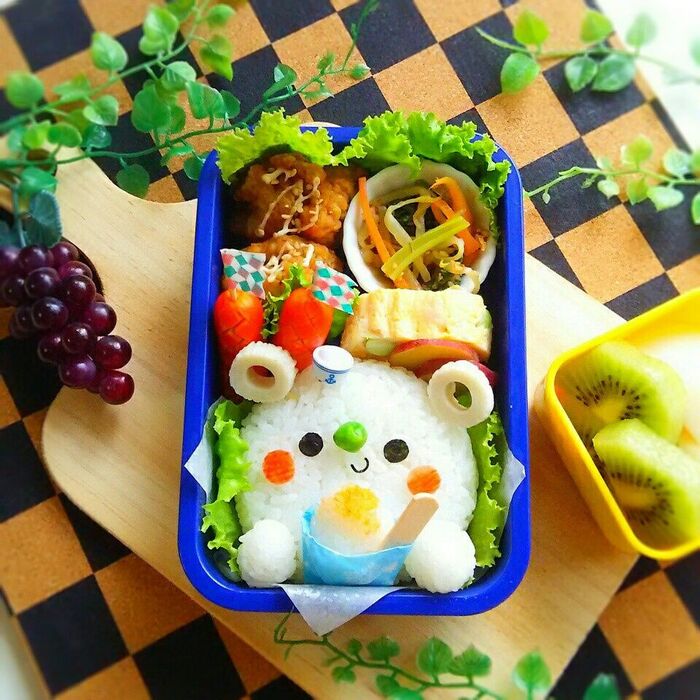 《キャラ弁》 かき氷を持ったしろくまちゃん弁当
