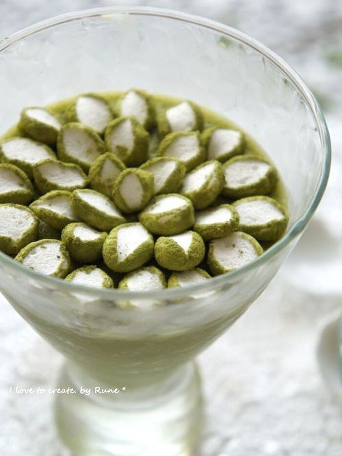 電子レンジで簡単♪抹茶マシュマロフラワームース