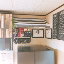 オーニングで空きスペースをカフェ風に