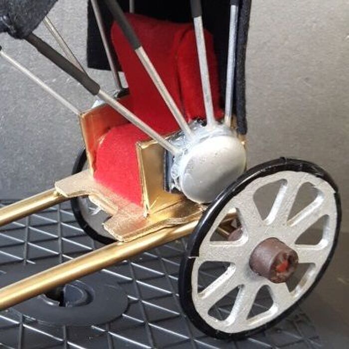 2、人力車の車体を作る。(前の部分の車体)
