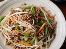 節約&食欲UP!もやしの豚そぼろ炒め