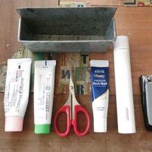 我が家のリビング小物収納!お薬類・衛生ケア用品は、100均アイテムを使った*見せるごちゃごちゃ収納!