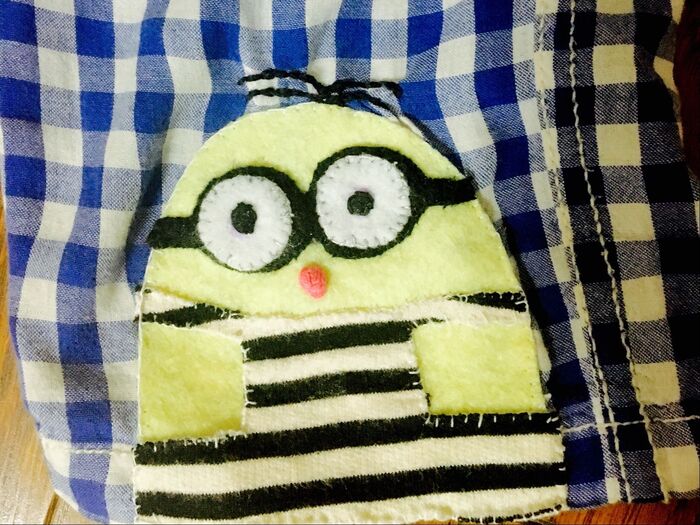 ハギレを縫い付け、細かい所は刺繍で仕上げて完成!